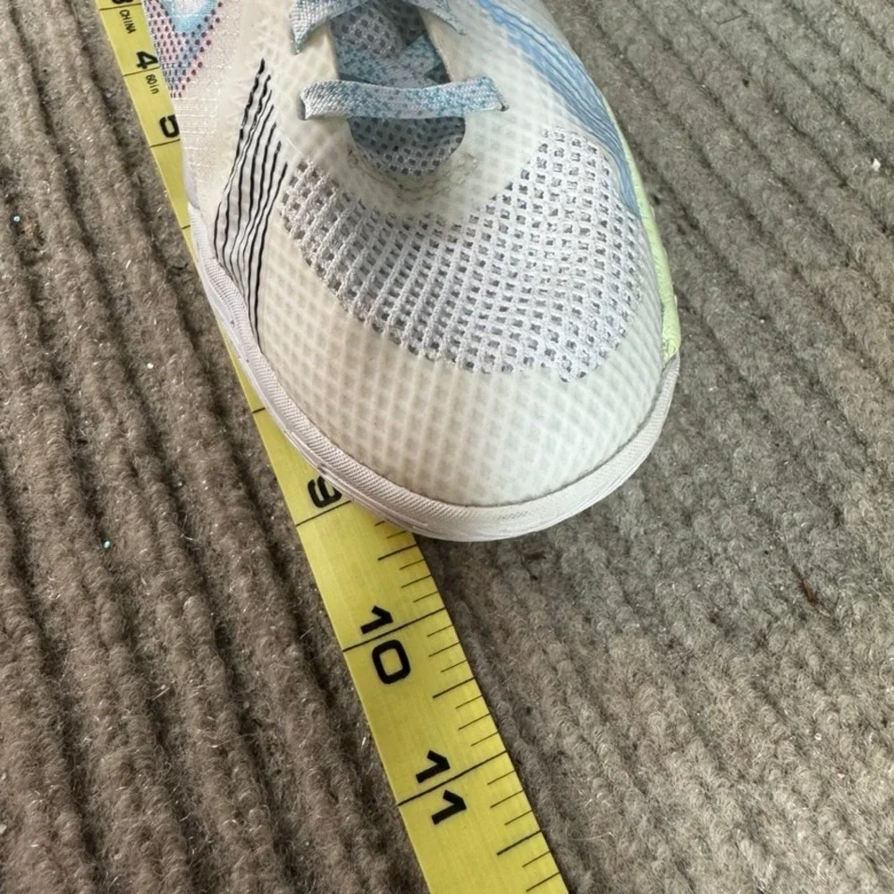 Nike Kyrie Flytrap 4 Basketball Shoes White Blue Citron Women 5